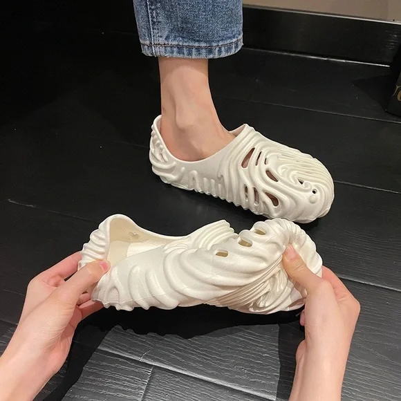 Mens slides - Picture 4 of 8